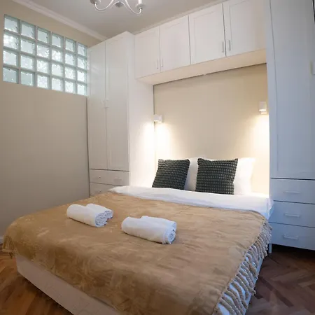 Planeta Dos Sonhos - Fast Wi-fi, 1bdr, Centre Apartment *